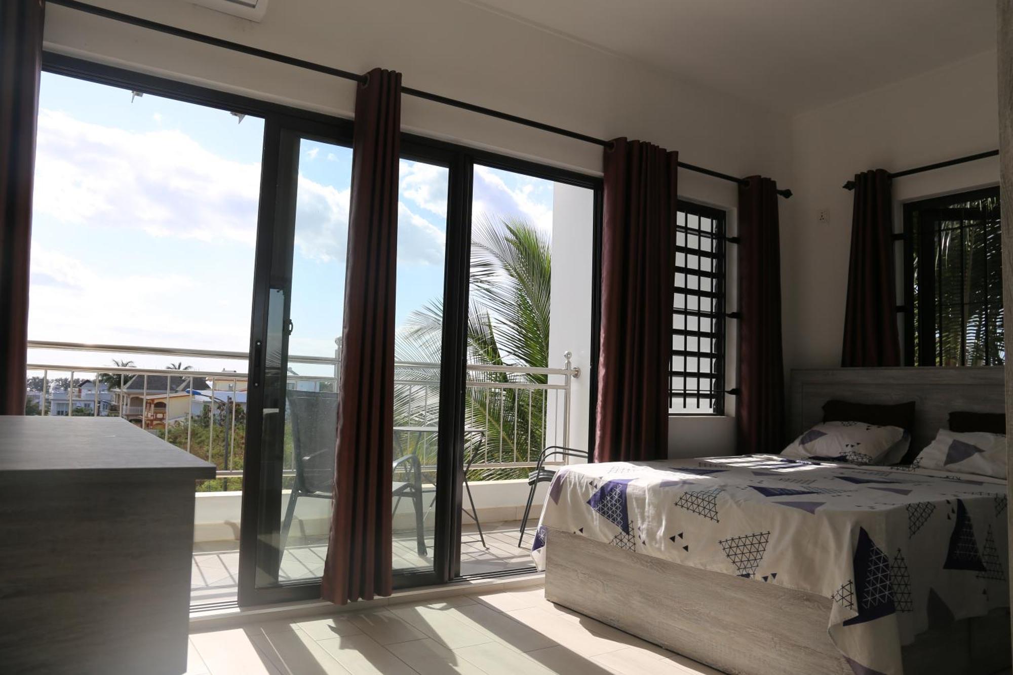 3 Bedroom Family Pool Villa Flic-En-Flac Beach Exterior foto
